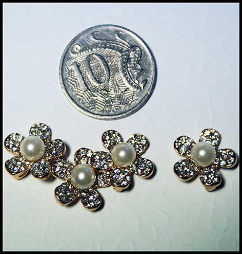 5 petal flower shaped bling dianante with pearl centre  Pack of