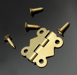 Brass colored hinge approx 1.5 cm  single pack